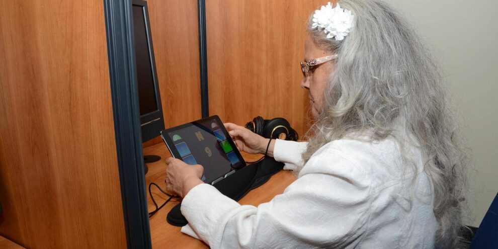 Entraînements physiques et de la stimulation cognitive à la maison Entraînements physiques et de la stimulation cognitive à la maison