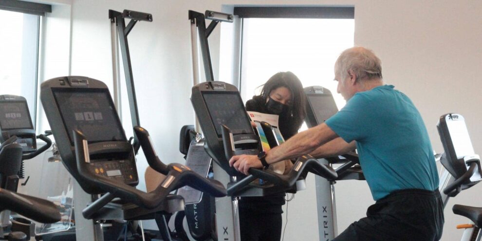 Effet de la rééducation cardiopulmonaire chez des patients post-COVID-19 COVID-Rehab Effet de la rééducation cardiopulmonaire chez des patients post-COVID-19 COVID-Rehab